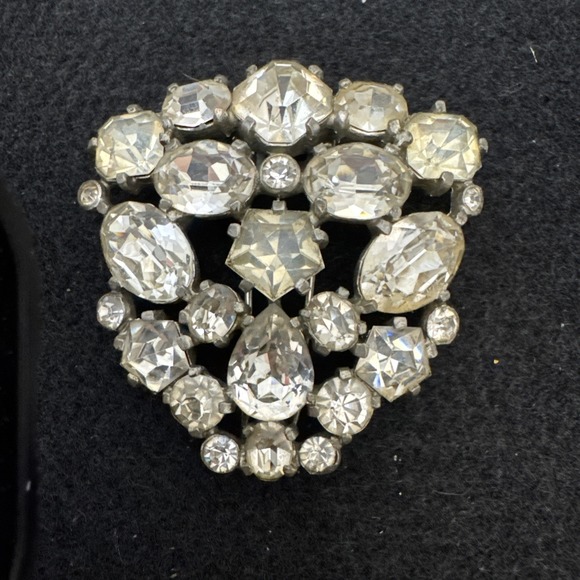 Eisenberg Jewelry - Eisenberg Original Large Vintage Fur Clip Clear Rhinestoned Signed EUC